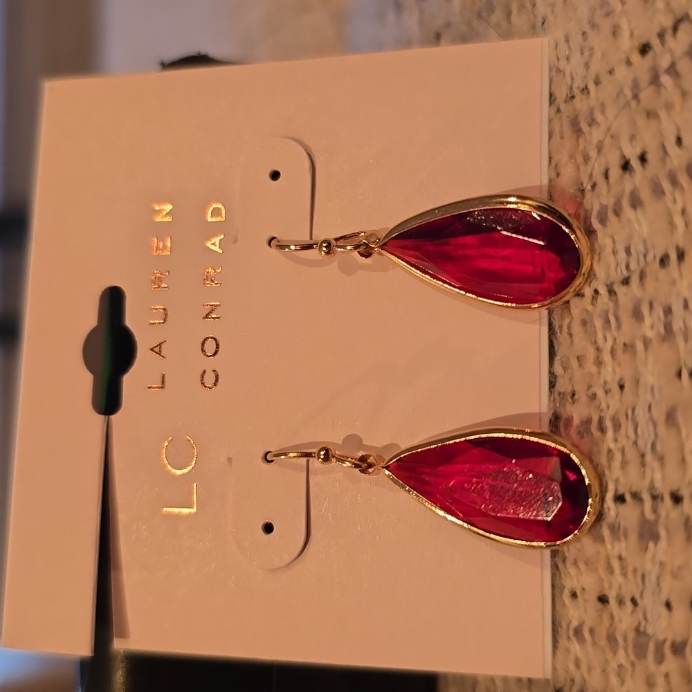 LC LAUREN CONRAD BRAND WOMEN'S RED TEARDROPS FASHION JEWELRY EARRINGS
